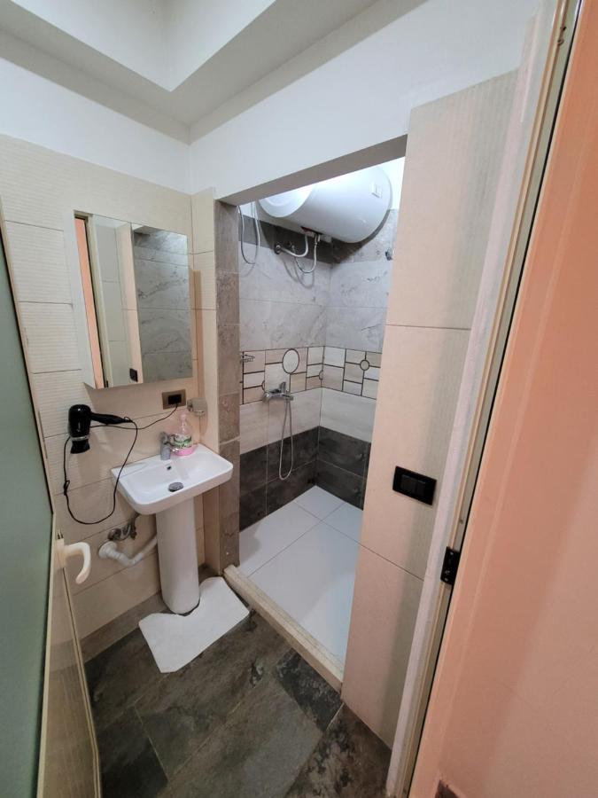 21-Rooms Tirana Esterno foto