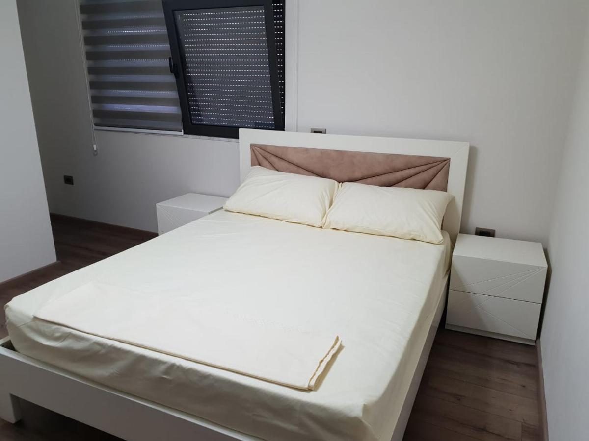 21-Rooms Tirana Esterno foto
